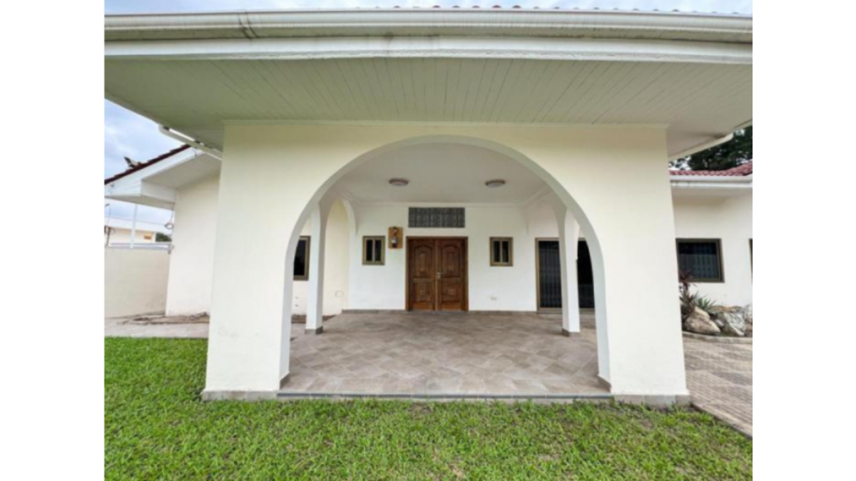 2 bed flat to let, Crown Lodge, Elystan Street - African Land