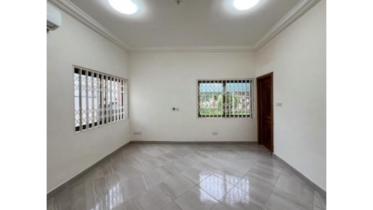 2 bed flat to let, Crown Lodge, Elystan Street - African Land