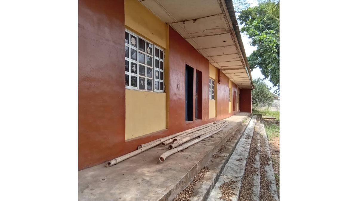 2 bed flat to let, Crown Lodge, Elystan Street - African Land