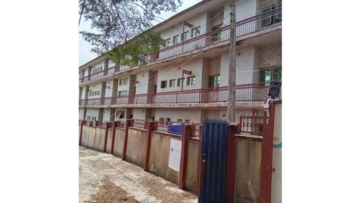 2 bed flat to let, Crown Lodge, Elystan Street - African Land