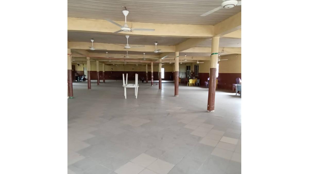2 bed flat to let, Crown Lodge, Elystan Street - African Land