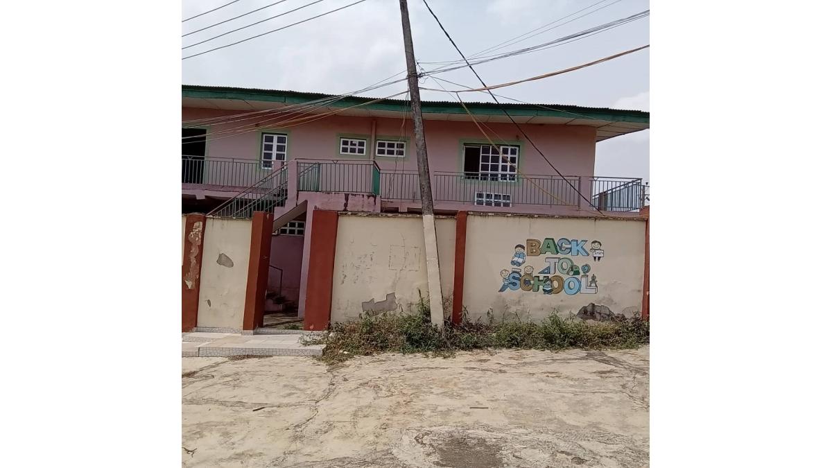 2 bed flat to let, Crown Lodge, Elystan Street - African Land