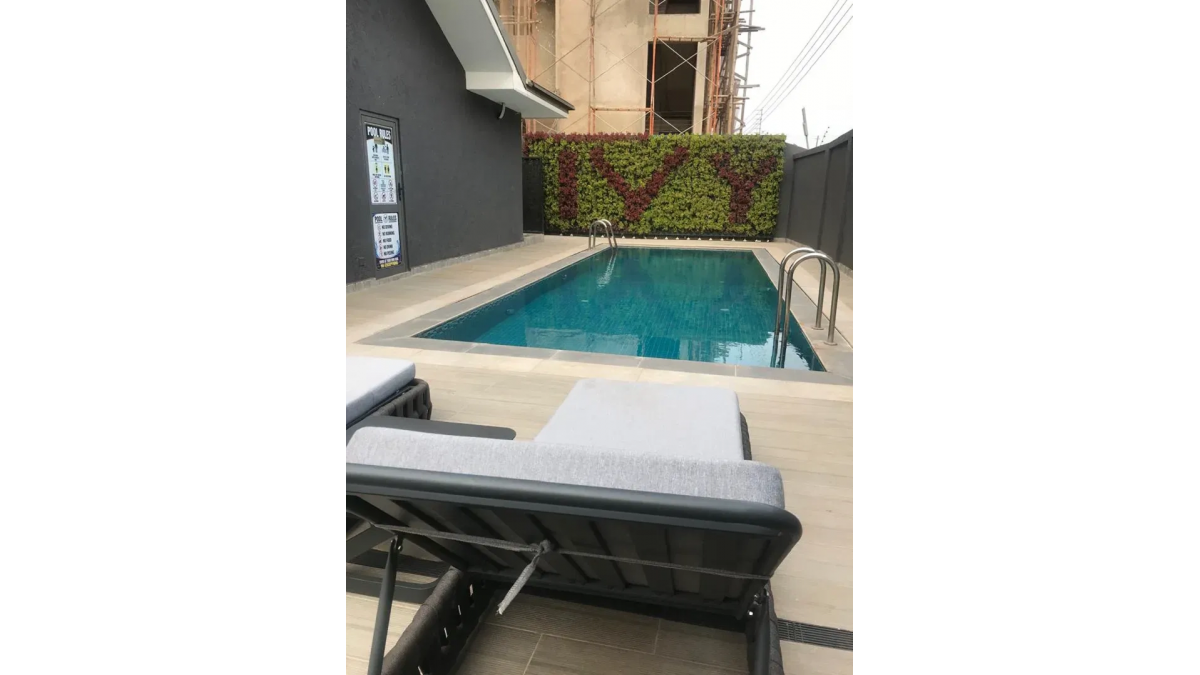 2 bed flat to let, Crown Lodge, Elystan Street - African Land