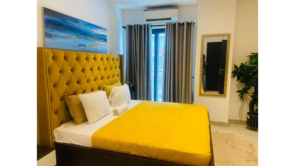 2 bed flat to let, Crown Lodge, Elystan Street - African Land