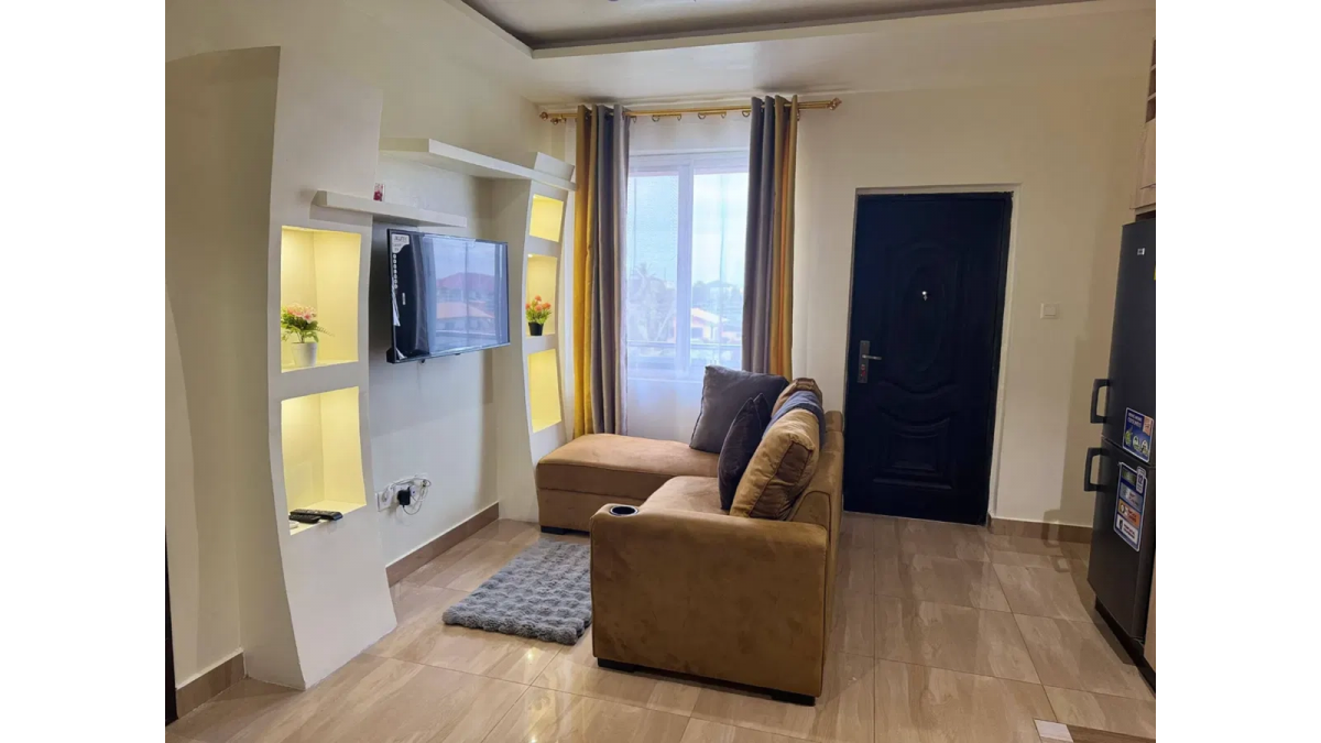 2 bed flat to let, Crown Lodge, Elystan Street - African Land