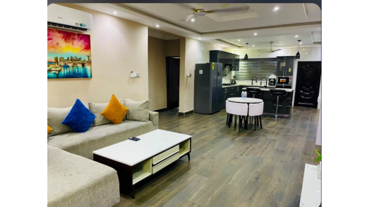 2 bed flat to let, Crown Lodge, Elystan Street - African Land