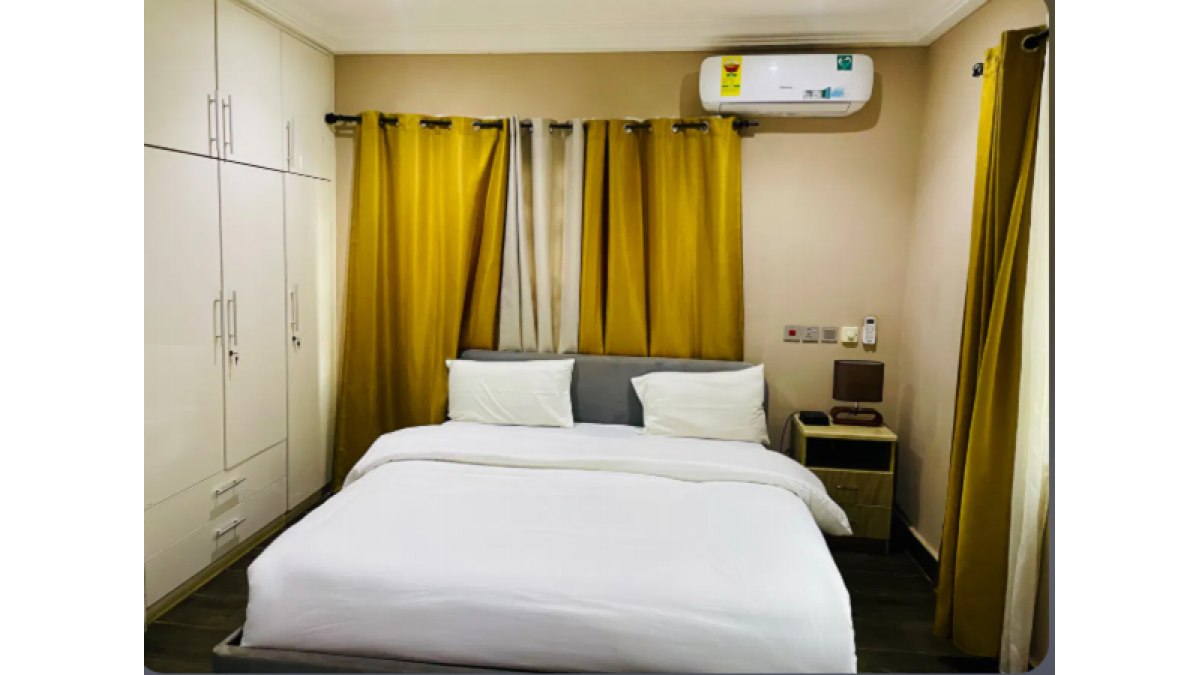 2 bed flat to let, Crown Lodge, Elystan Street - African Land