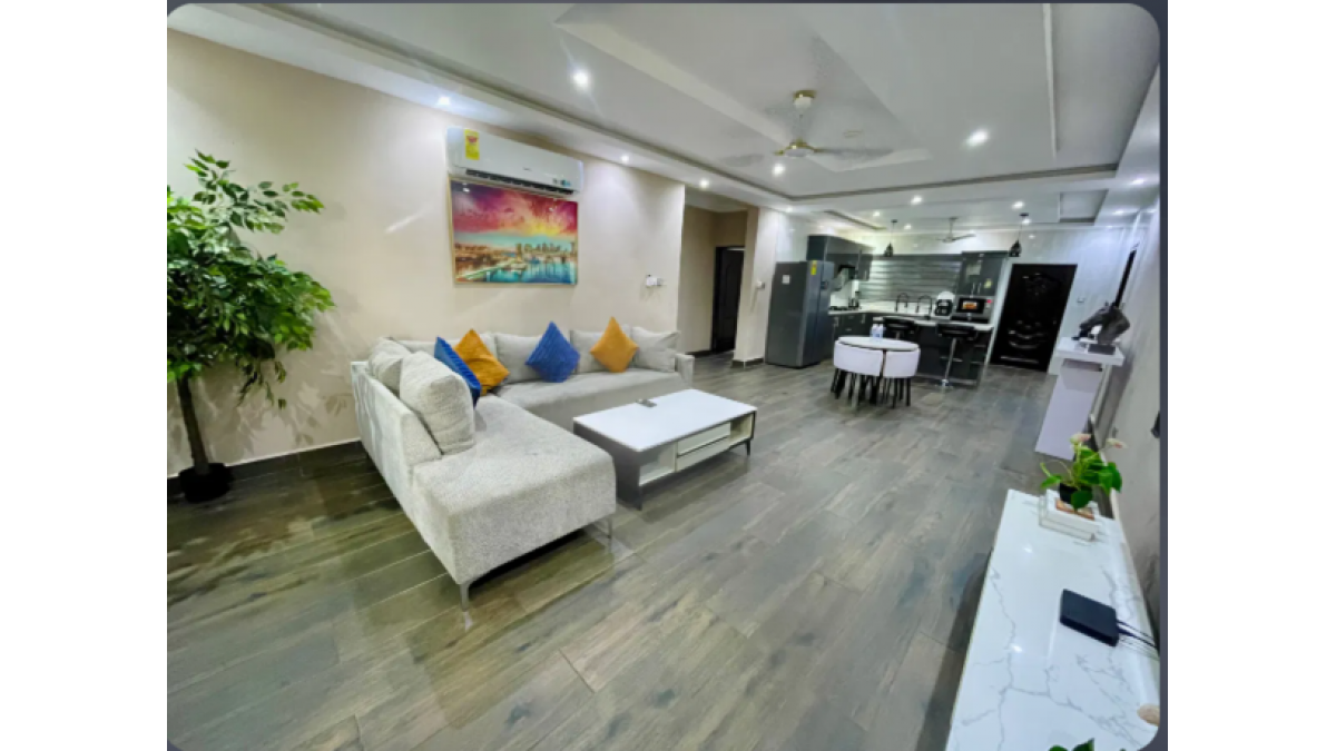 2 bed flat to let, Crown Lodge, Elystan Street - African Land