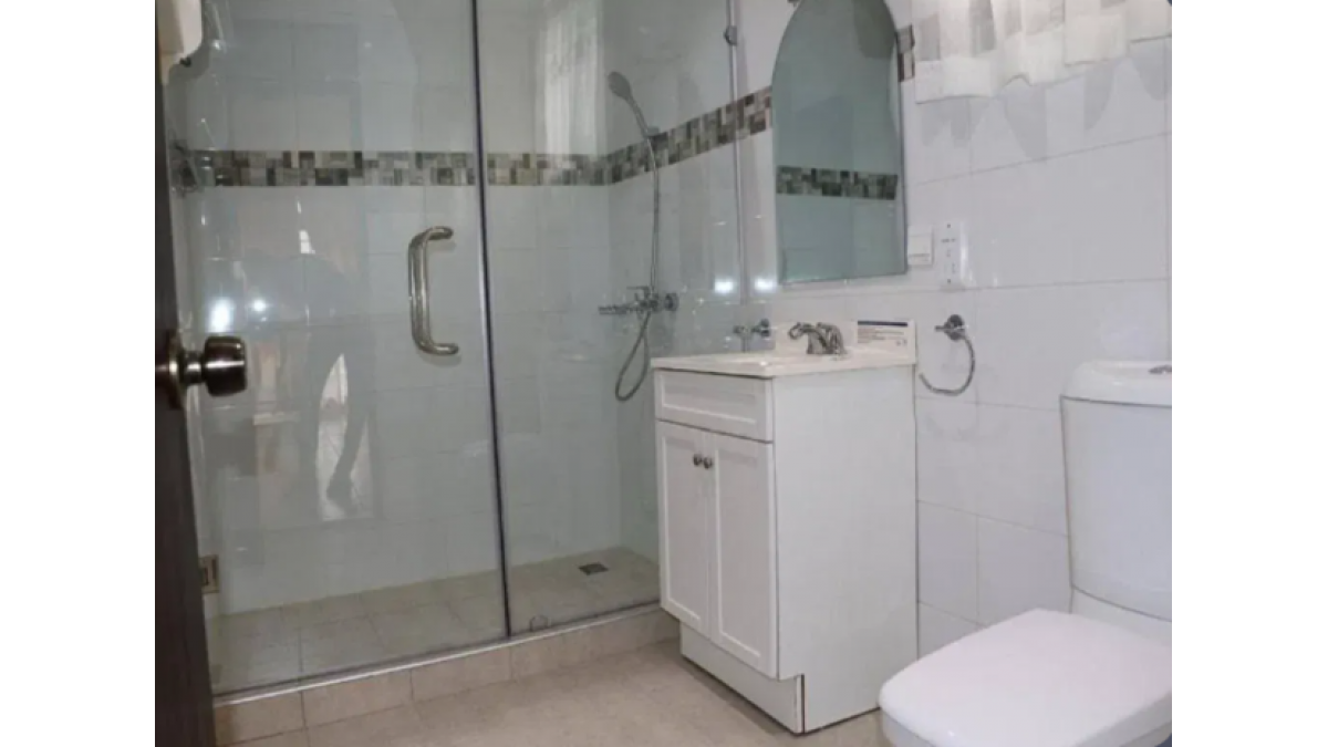 2 bed flat to let, Crown Lodge, Elystan Street - African Land
