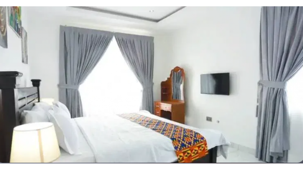 2 bed flat to let, Crown Lodge, Elystan Street - African Land