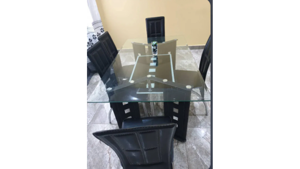 2 bed flat to let, Crown Lodge, Elystan Street - African Land