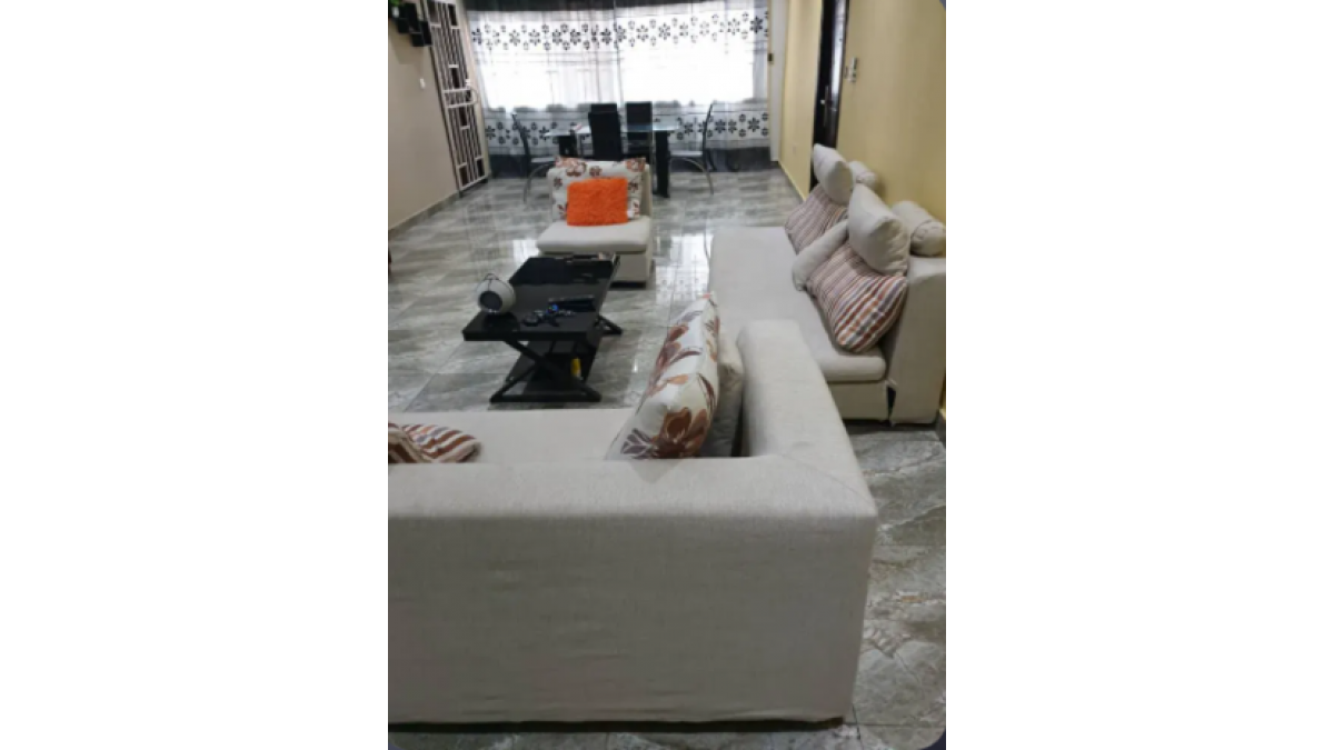 2 bed flat to let, Crown Lodge, Elystan Street - African Land