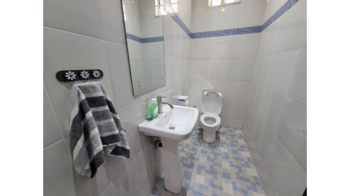 2 bed flat to let, Crown Lodge, Elystan Street - African Land