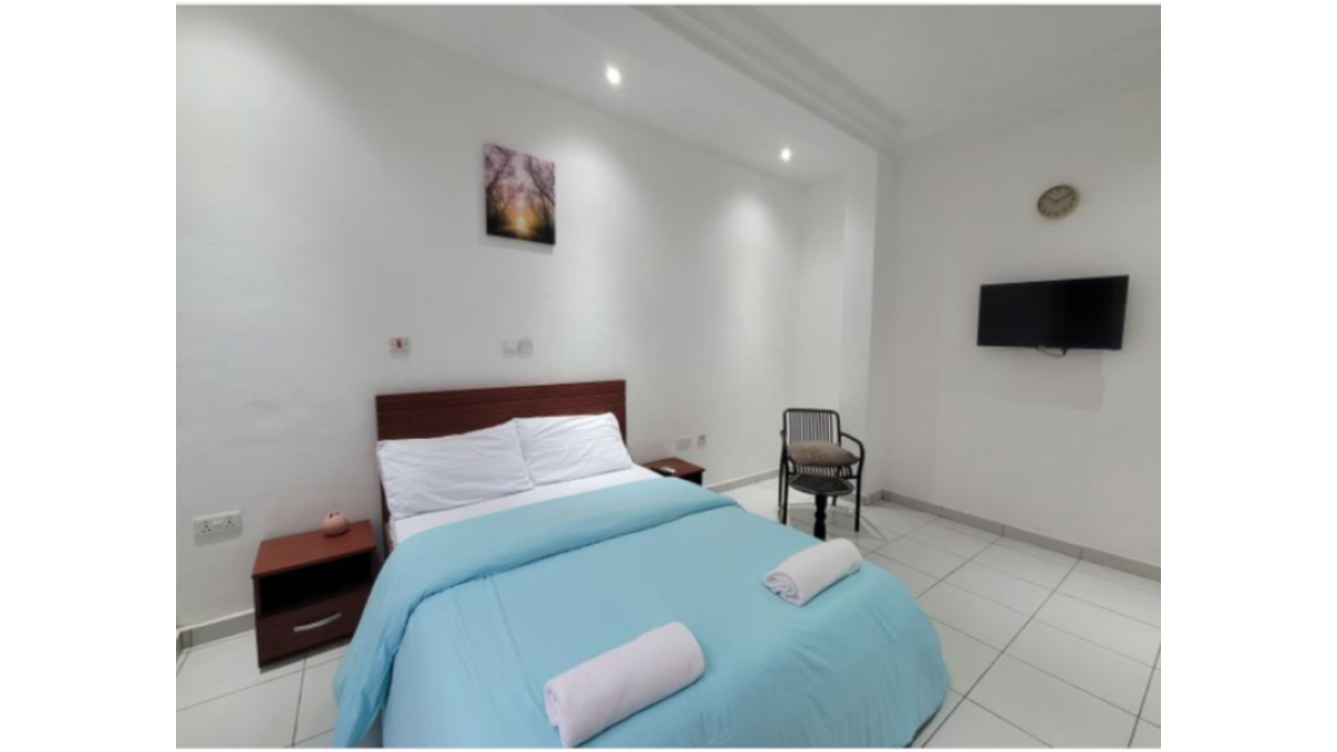 2 bed flat to let, Crown Lodge, Elystan Street - African Land