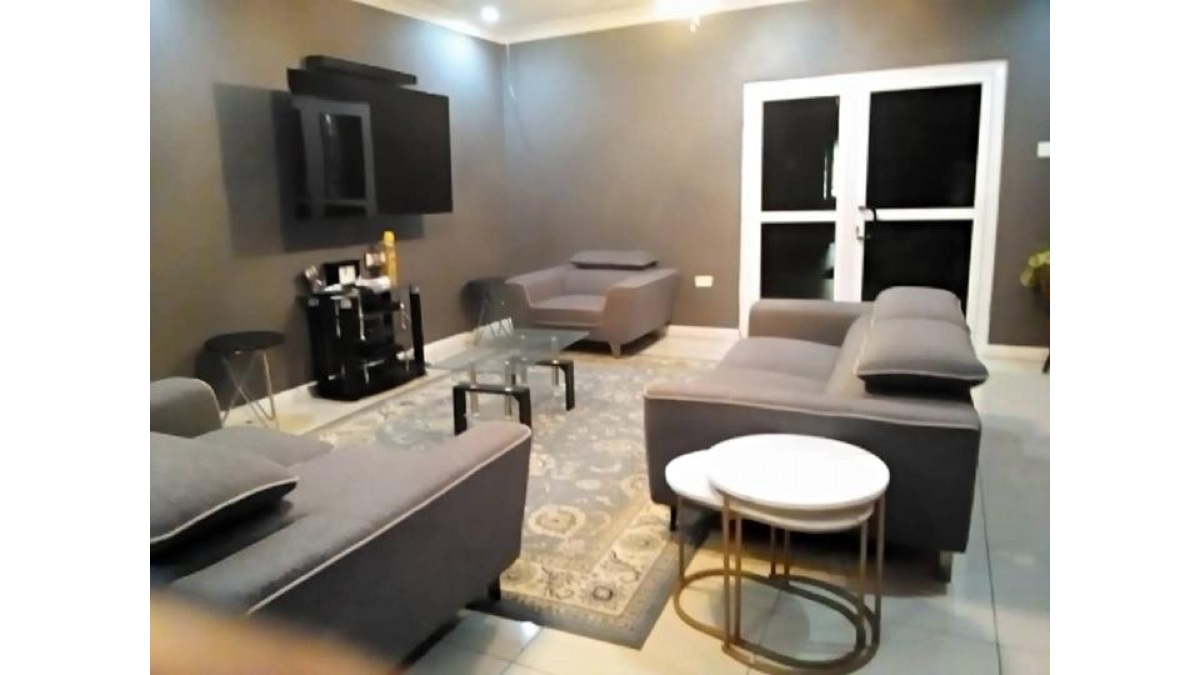 2 bed flat to let, Crown Lodge, Elystan Street - African Land