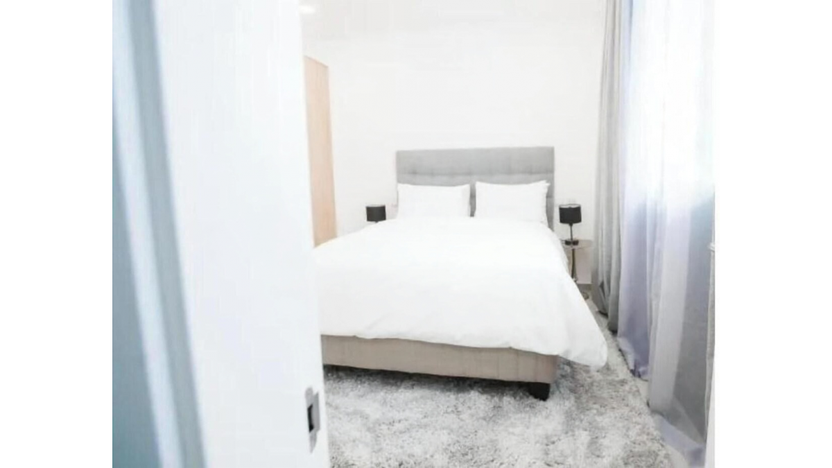 2 bed flat to let, Crown Lodge, Elystan Street - African Land