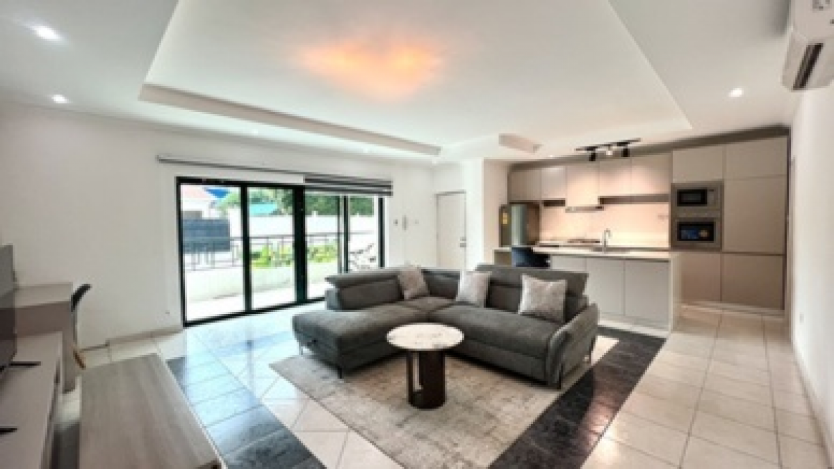 2 bed flat to let, Crown Lodge, Elystan Street - African Land