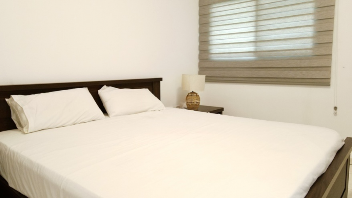 2 bed flat to let, Crown Lodge, Elystan Street - African Land