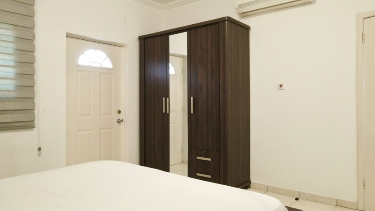 2 bed flat to let, Crown Lodge, Elystan Street - African Land
