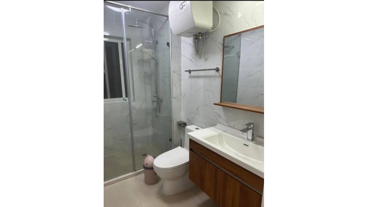 2 bed flat to let, Crown Lodge, Elystan Street - African Land
