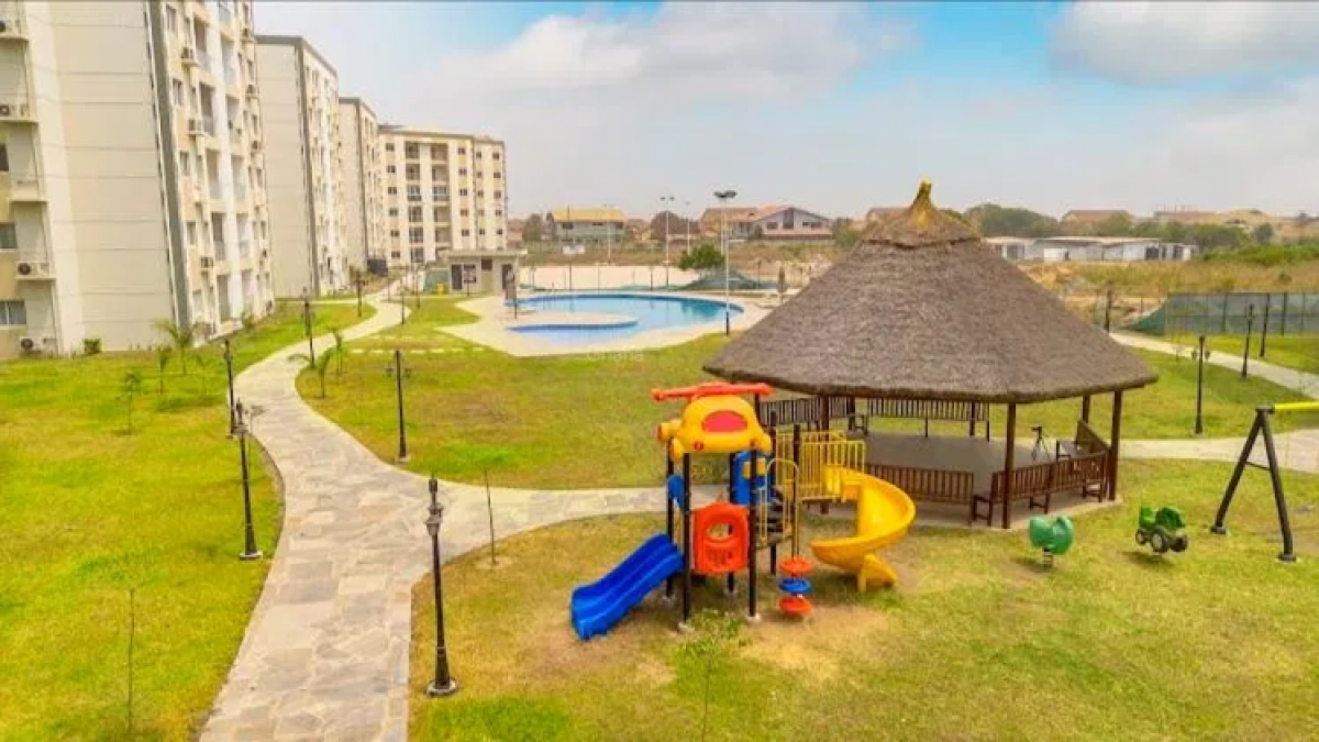 2 bed flat to let, Crown Lodge, Elystan Street - African Land