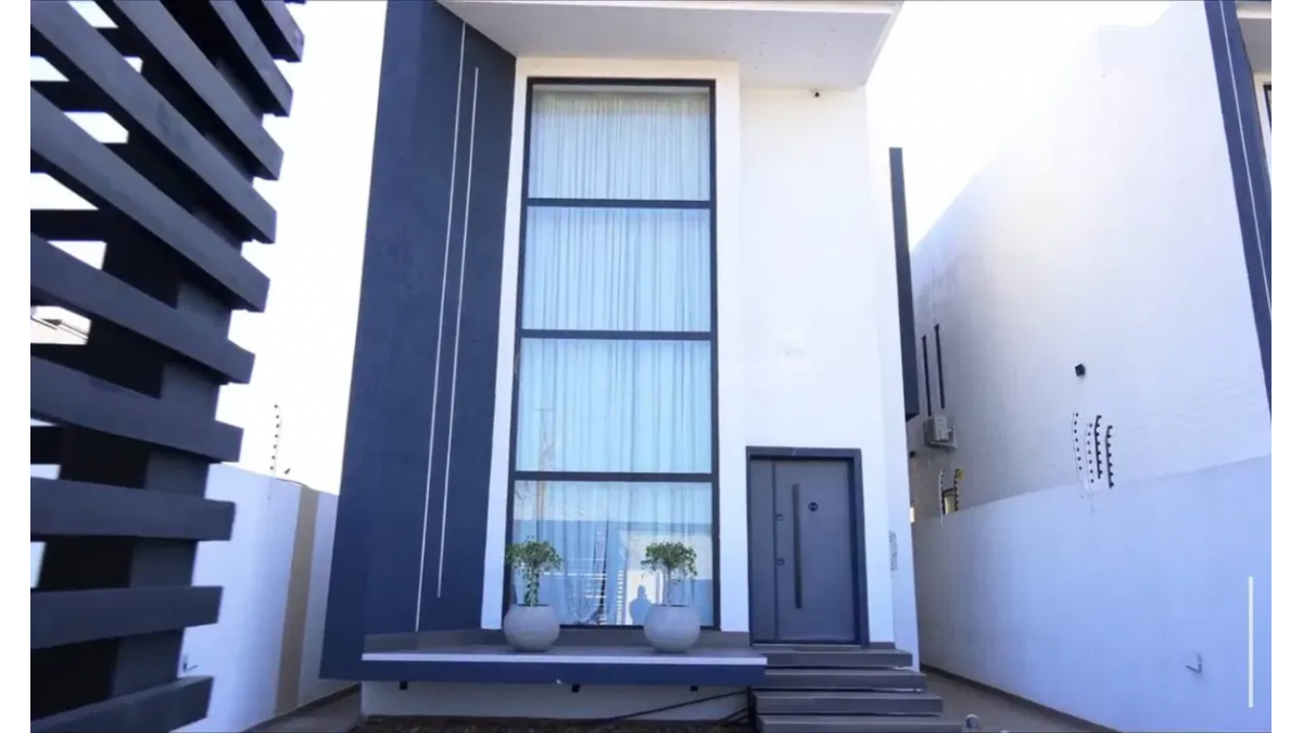 2 bed flat to let, Crown Lodge, Elystan Street - African Land
