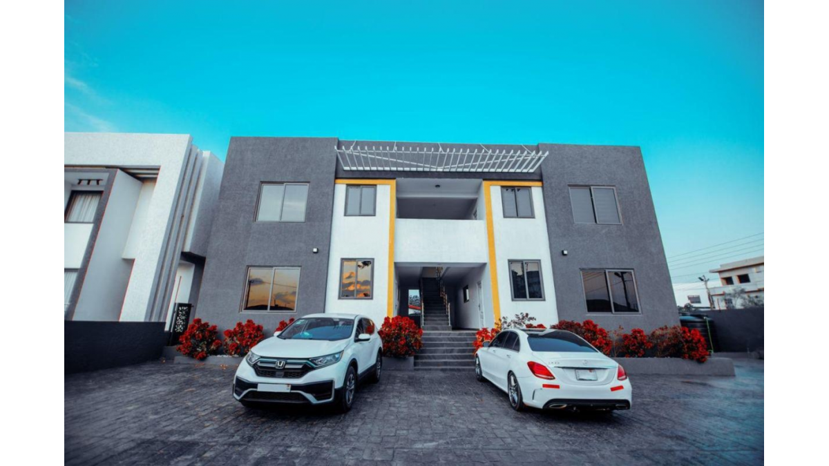 2 bed flat to let, Crown Lodge, Elystan Street - African Land