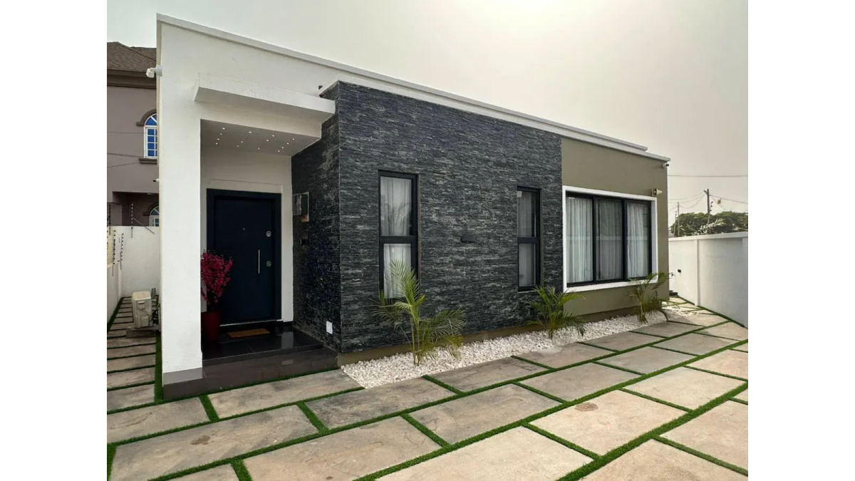 2 bed flat to let, Crown Lodge, Elystan Street - African Land