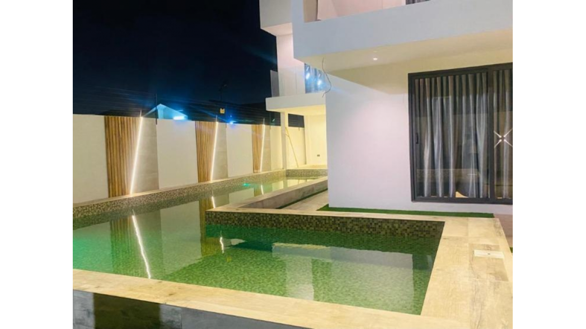 2 bed flat to let, Crown Lodge, Elystan Street - African Land