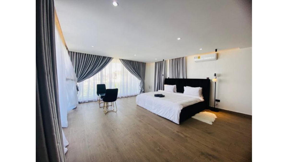 2 bed flat to let, Crown Lodge, Elystan Street - African Land