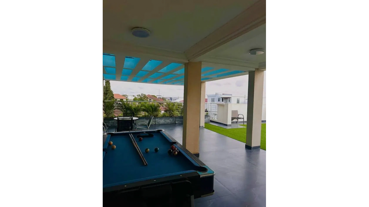 2 bed flat to let, Crown Lodge, Elystan Street - African Land