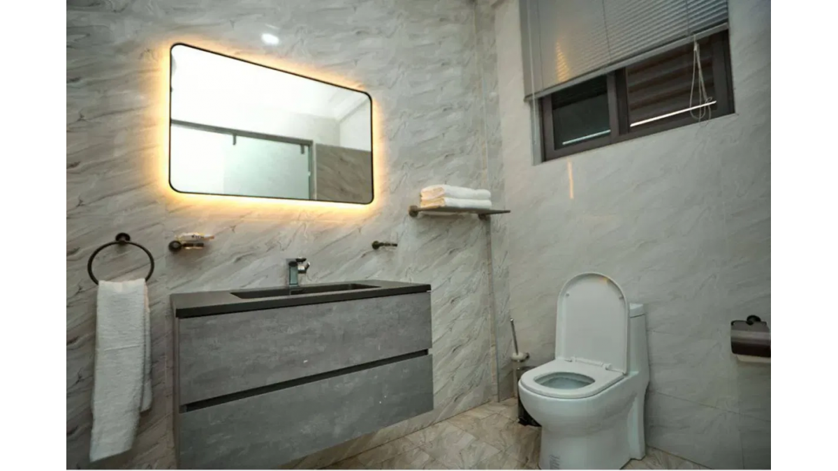 2 bed flat to let, Crown Lodge, Elystan Street - African Land