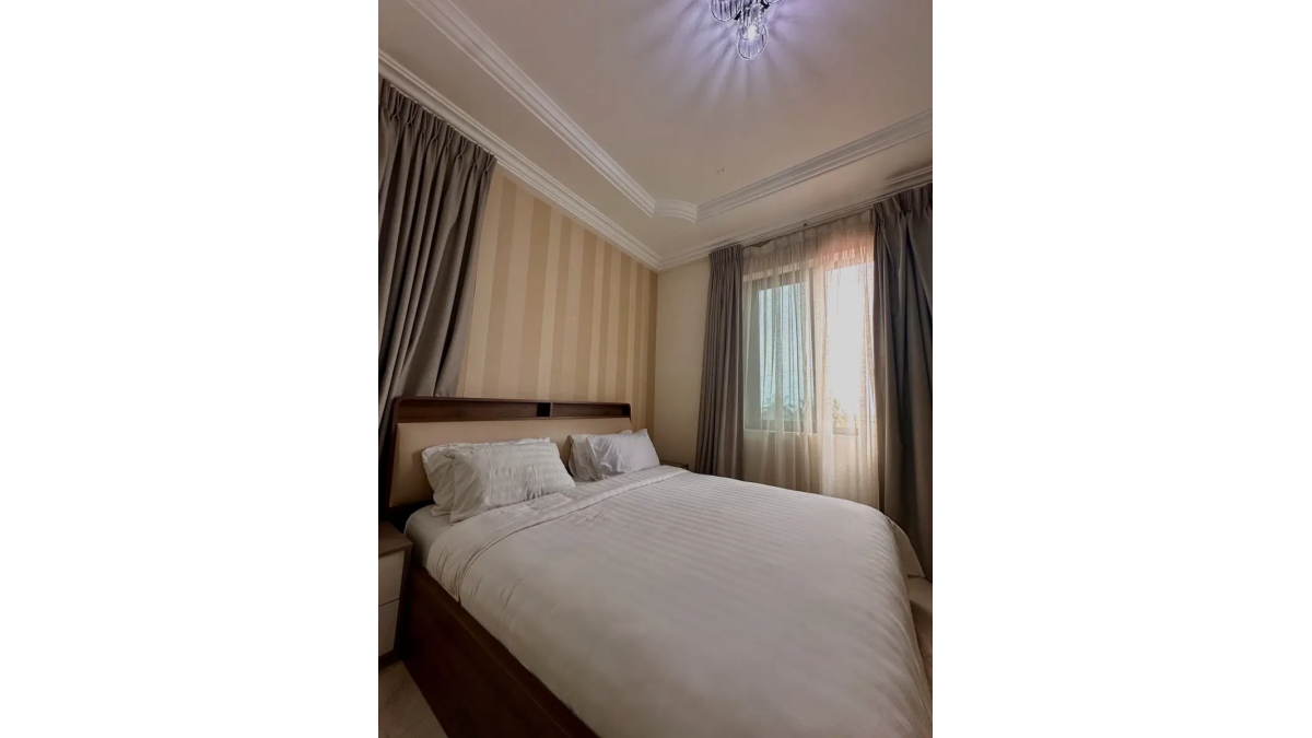 2 bed flat to let, Crown Lodge, Elystan Street - African Land
