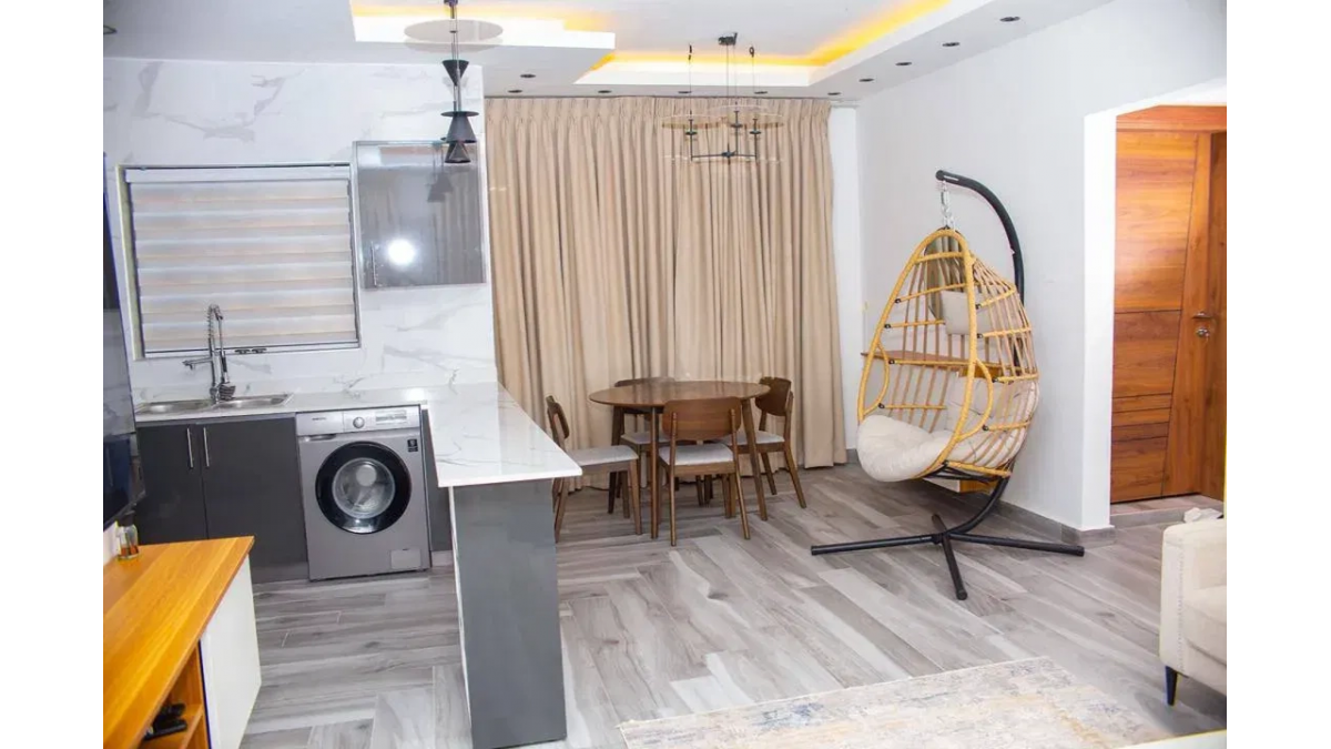 2 bed flat to let, Crown Lodge, Elystan Street - African Land