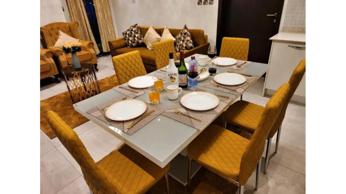 2 bed flat to let, Crown Lodge, Elystan Street - African Land