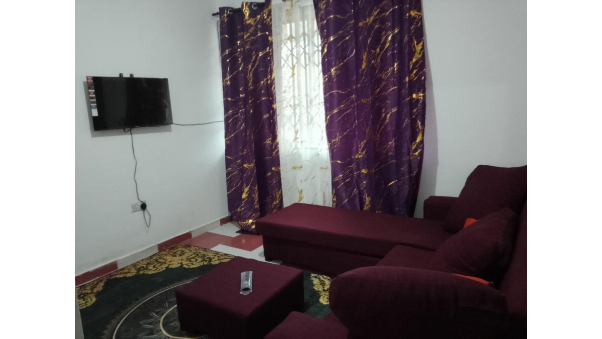 2 bed flat to let, Crown Lodge, Elystan Street - African Land