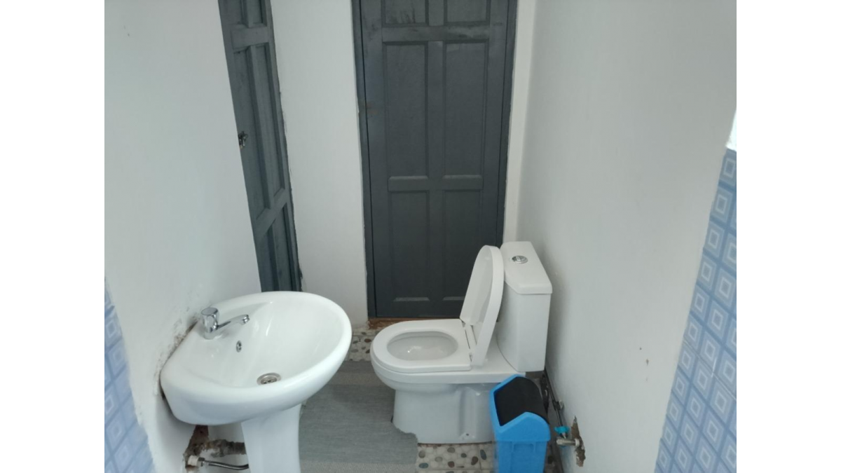 2 bed flat to let, Crown Lodge, Elystan Street - African Land