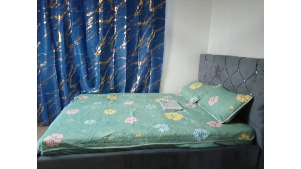 2 bed flat to let, Crown Lodge, Elystan Street - African Land