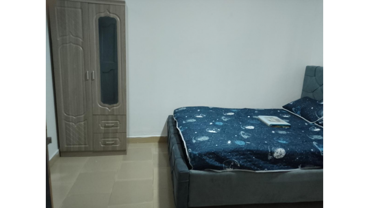 2 bed flat to let, Crown Lodge, Elystan Street - African Land
