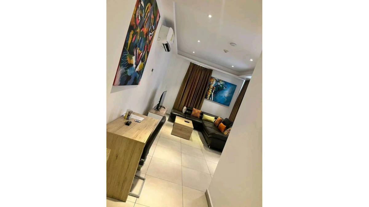 2 bed flat to let, Crown Lodge, Elystan Street - African Land