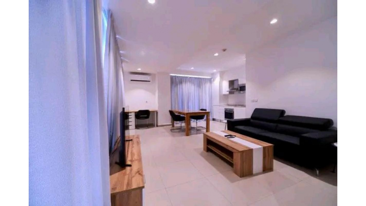 2 bed flat to let, Crown Lodge, Elystan Street - African Land