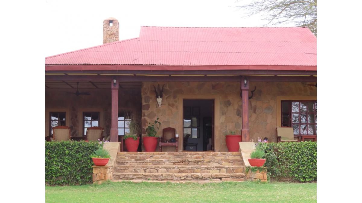 2 bed flat to let, Crown Lodge, Elystan Street - African Land
