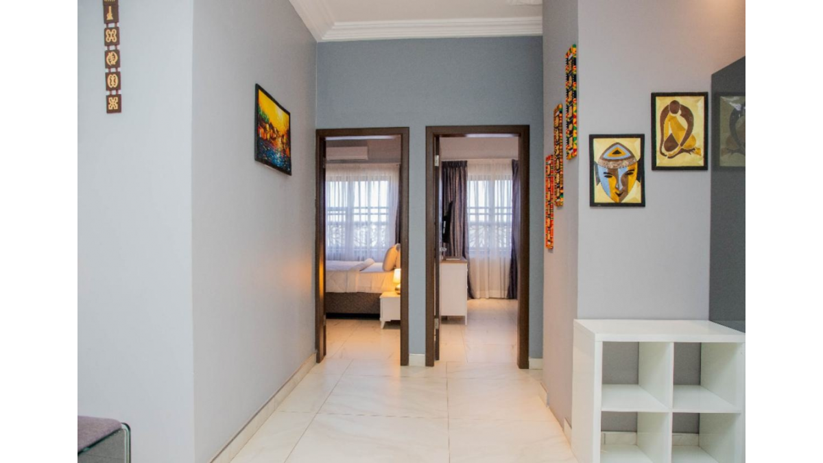 Modern 2-Bedroom Furnished Apartment for Short Let in Ashaley Botwe, Accra