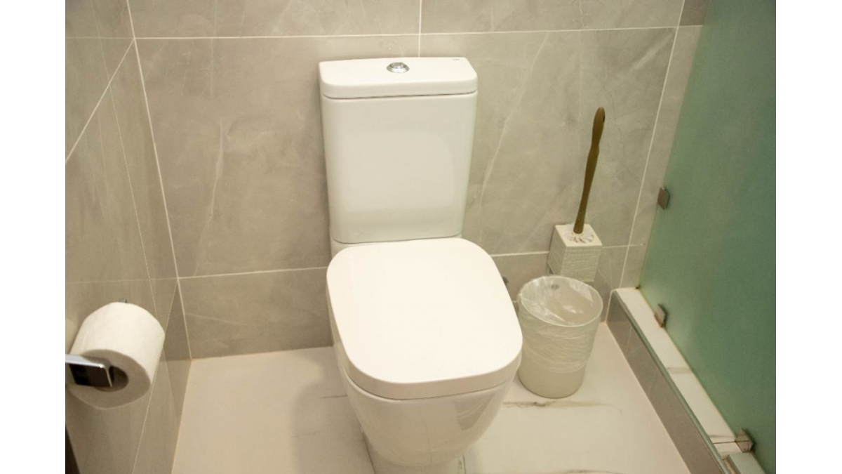 2 bed flat to let, Crown Lodge, Elystan Street - African Land