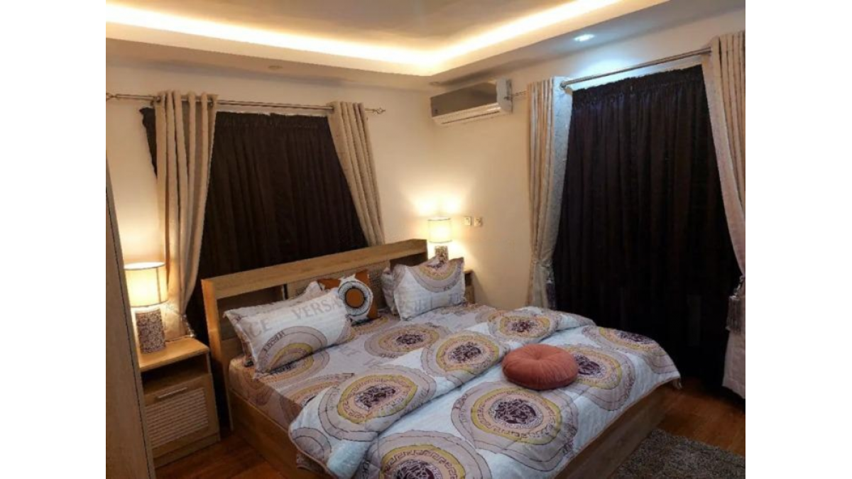 2 bed flat to let, Crown Lodge, Elystan Street - African Land