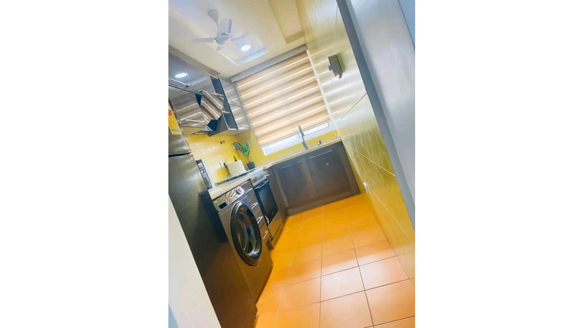2 bed flat to let, Crown Lodge, Elystan Street - African Land