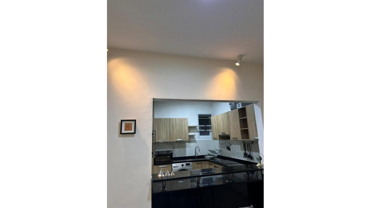 2 bed flat to let, Crown Lodge, Elystan Street - African Land