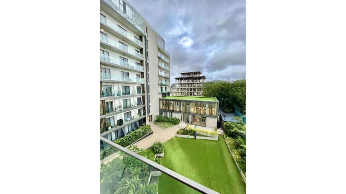 Luxury 1-Bedroom Furnished Apartment at Airport Residential Area