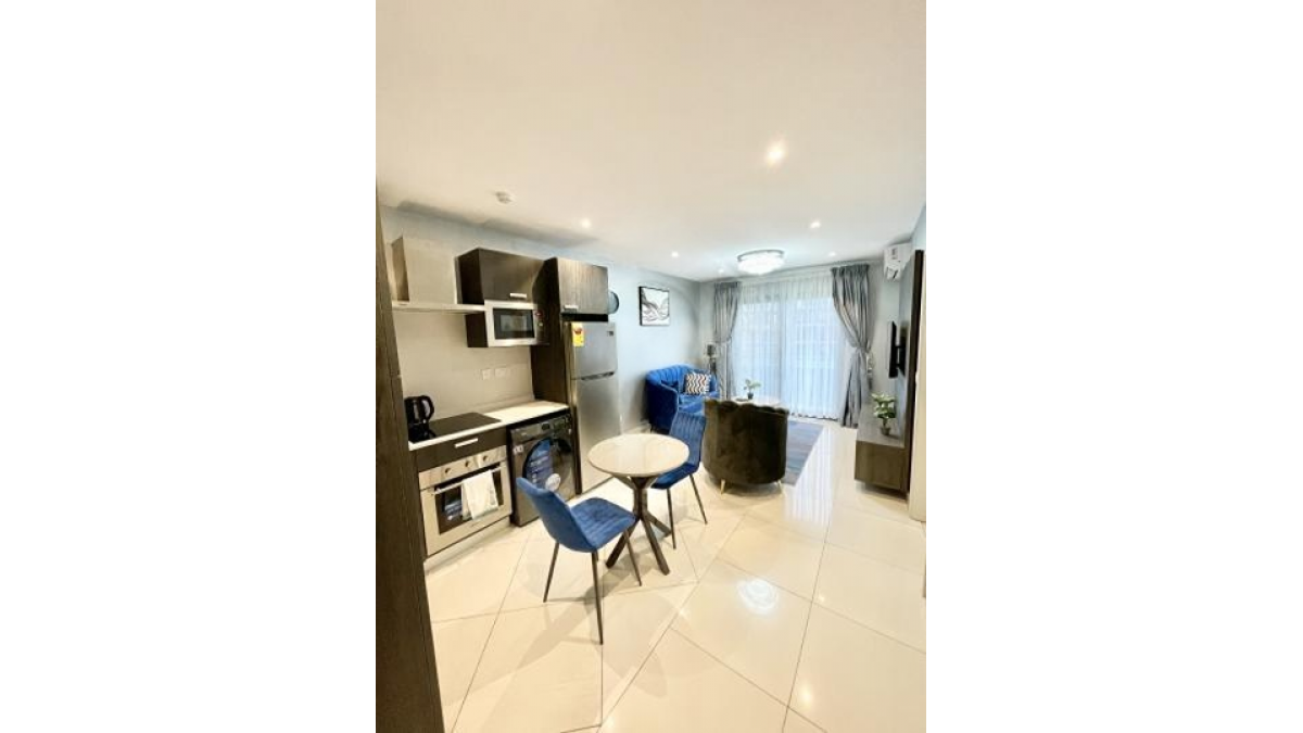 2 bed flat to let, Crown Lodge, Elystan Street - African Land