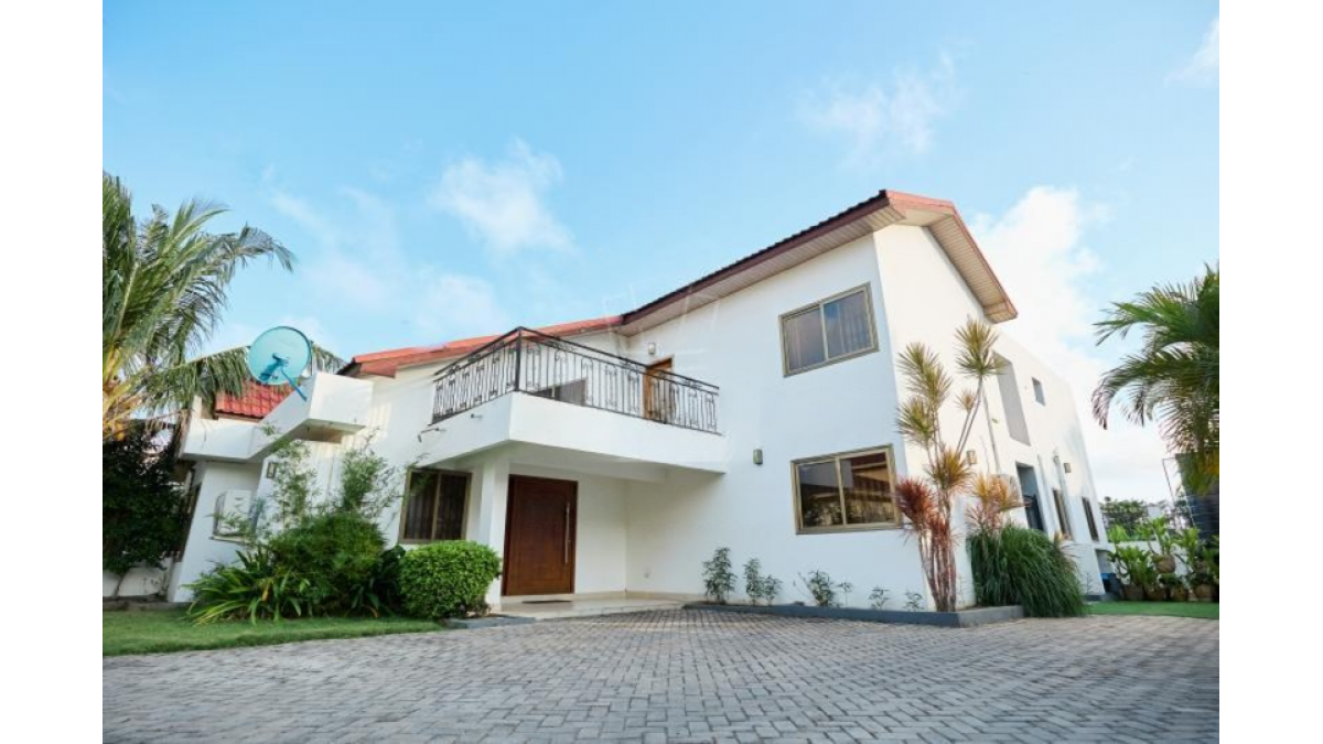 2 bed flat to let, Crown Lodge, Elystan Street - African Land